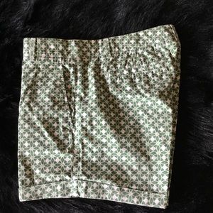 BANANA REPUBLIC SHORTS GREEN WHITE SZ 6